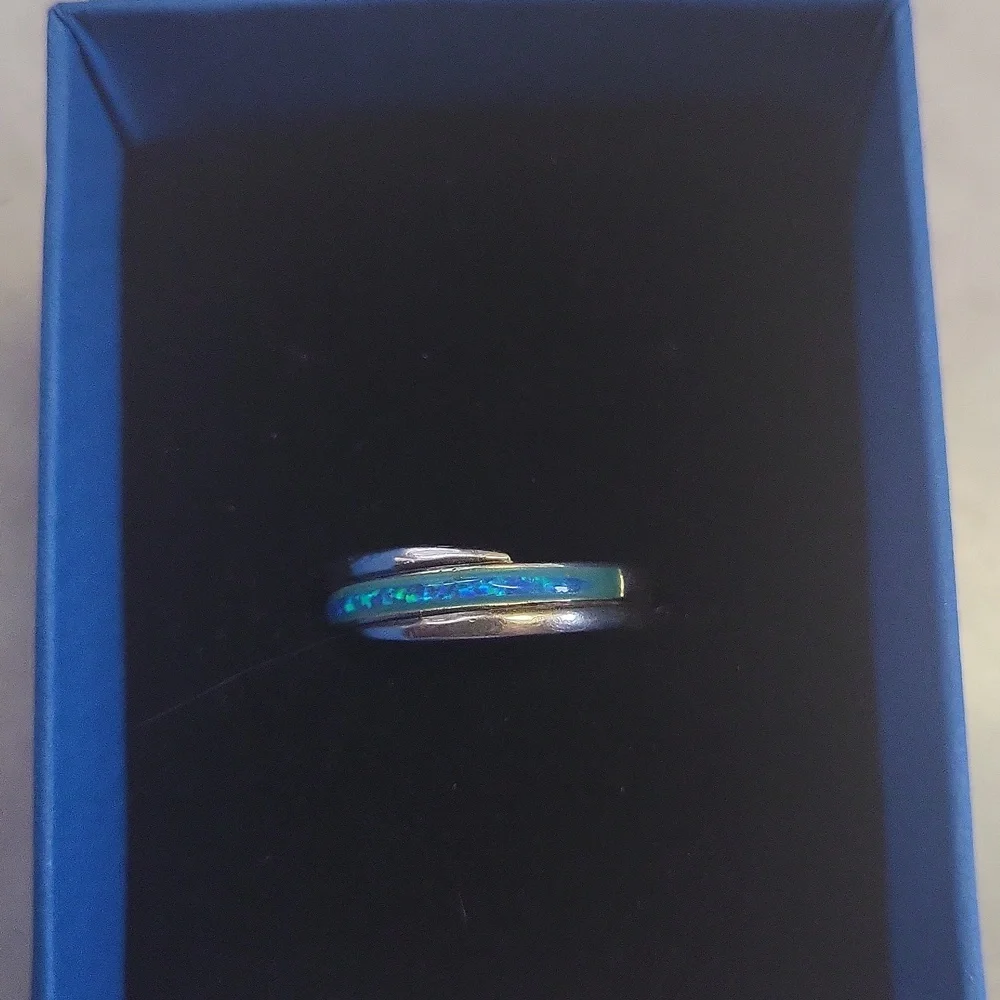 Lab created opal ring - Picture 3 of 3